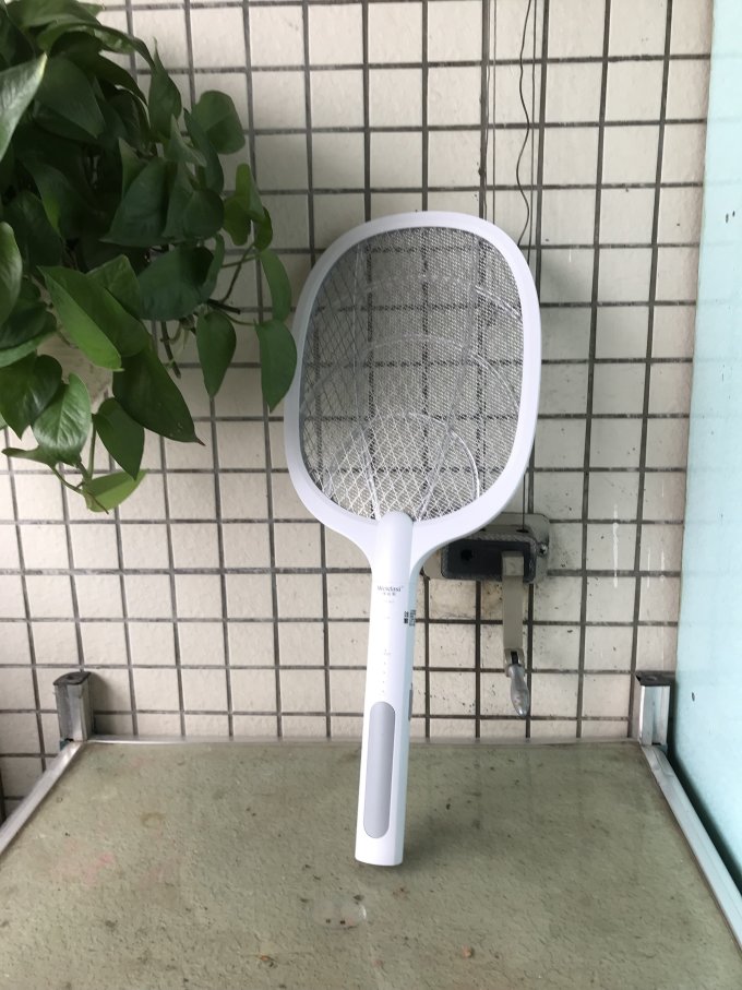 志高灭蚊拍怎么样 充电式电蚊拍横扫蚊虫困扰